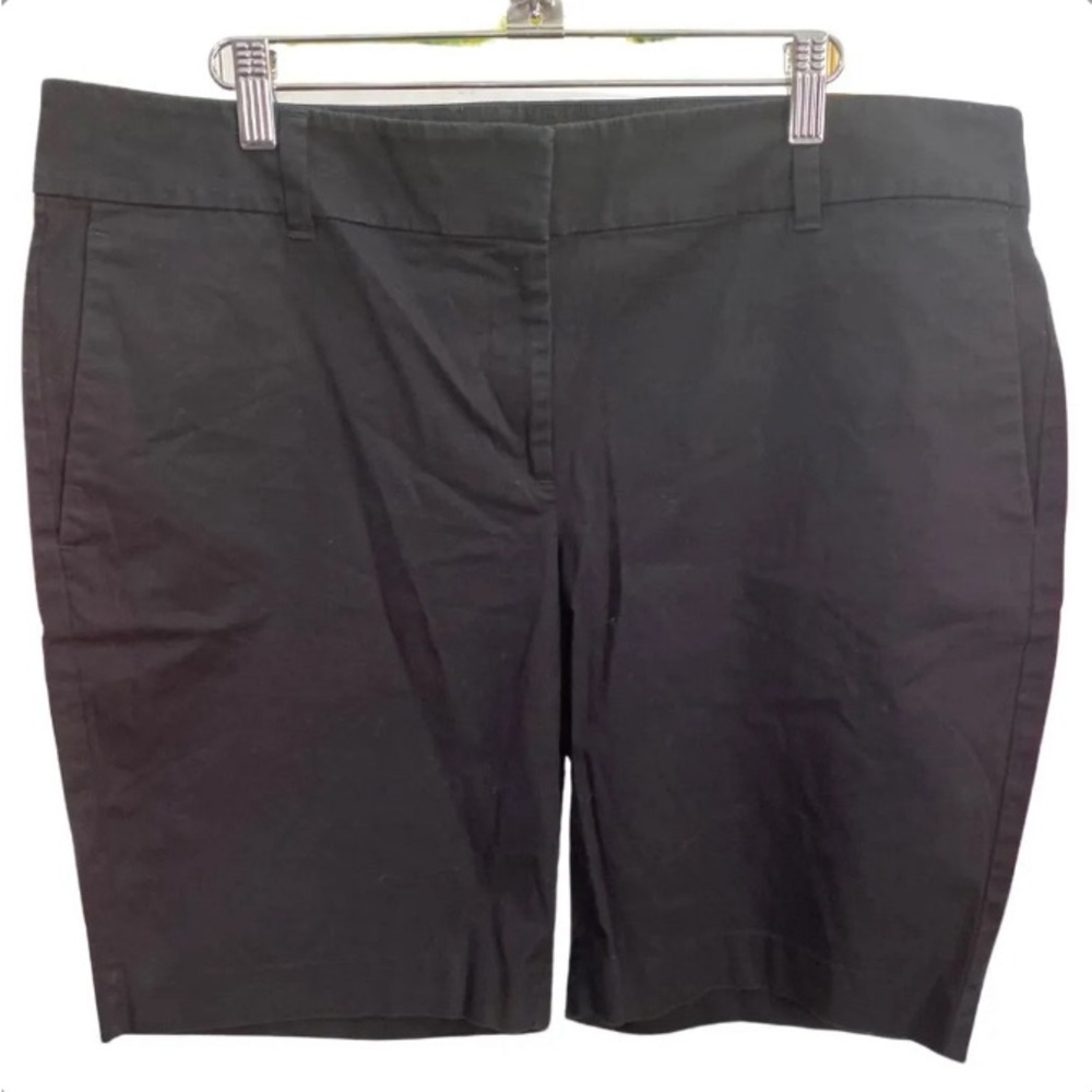 Ann Taylor Factory Black Tailored Bermuda Shorts Size 14
